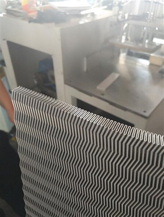 铝蜂窝板切割机 铝蜂窝板切割机