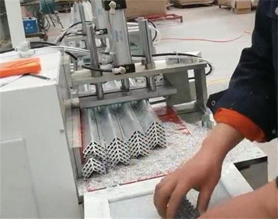 24支切角码锯 24支切角码锯