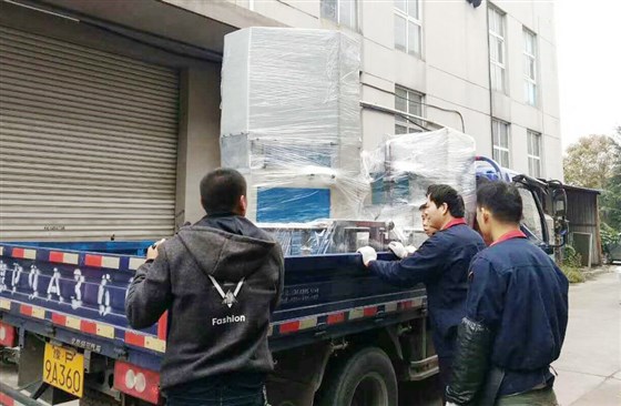 11月22日邓氏迎来第12台铝材切割设备出货