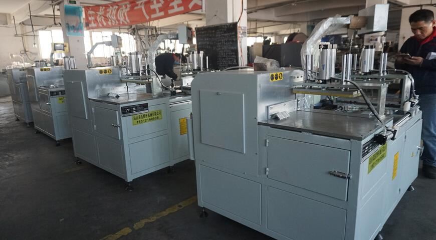 【常州】新能源汽车配件铜条全自动切割机，单次锯切4根，黄总随即订购