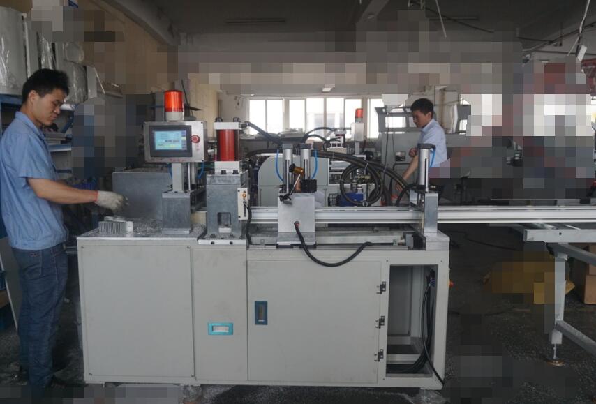 【无锡】周总接到大订单，订购邓氏光伏压块冲切一体机助力